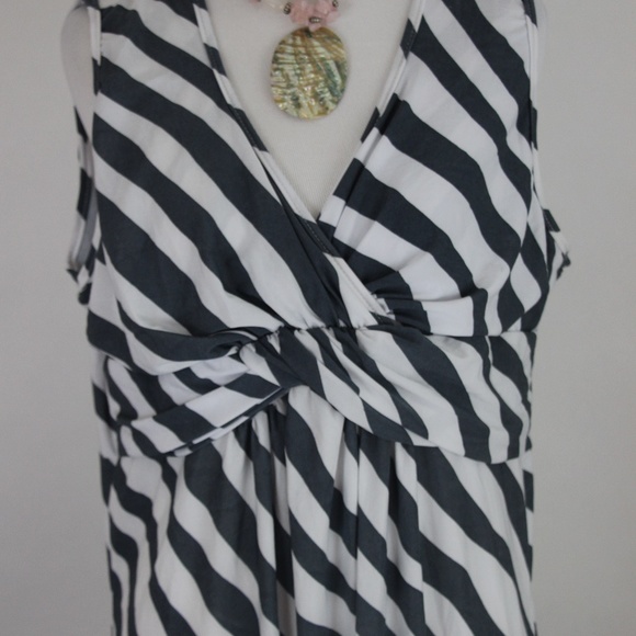 JON & ANNA Gray/White Striped Sleeveless Dress - Picture 2 of 8